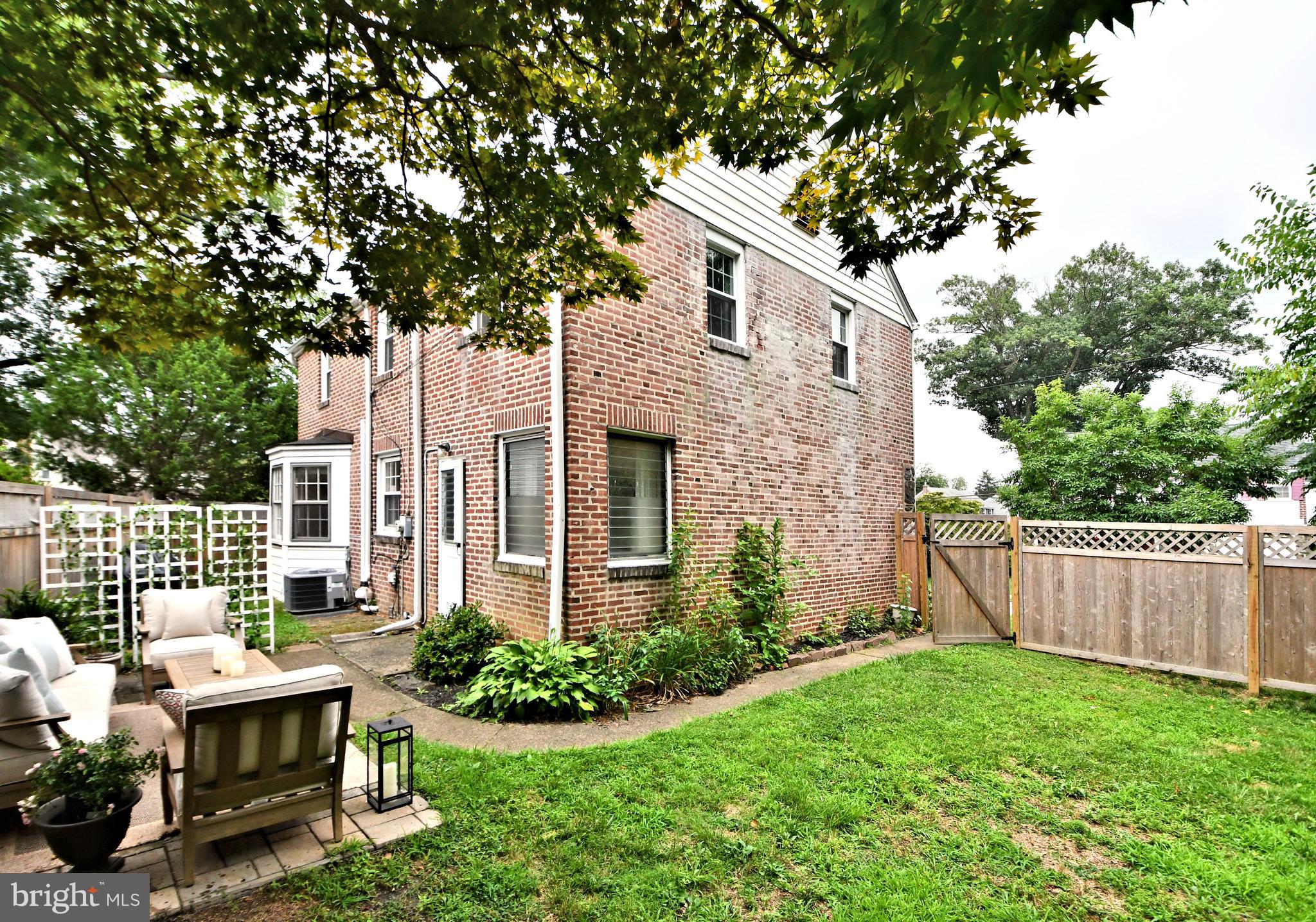300 Canterbury Road Havertown, PA 19083 - Photo 24 of 25 Fenced yard