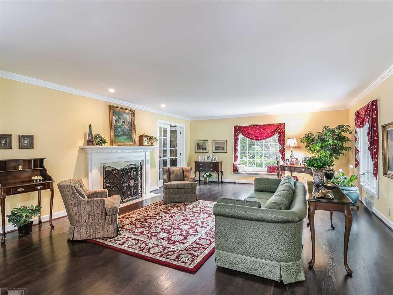 525 Shelden Road Grosse Pointe Shores, MI 48236 - Photo 7 of 51