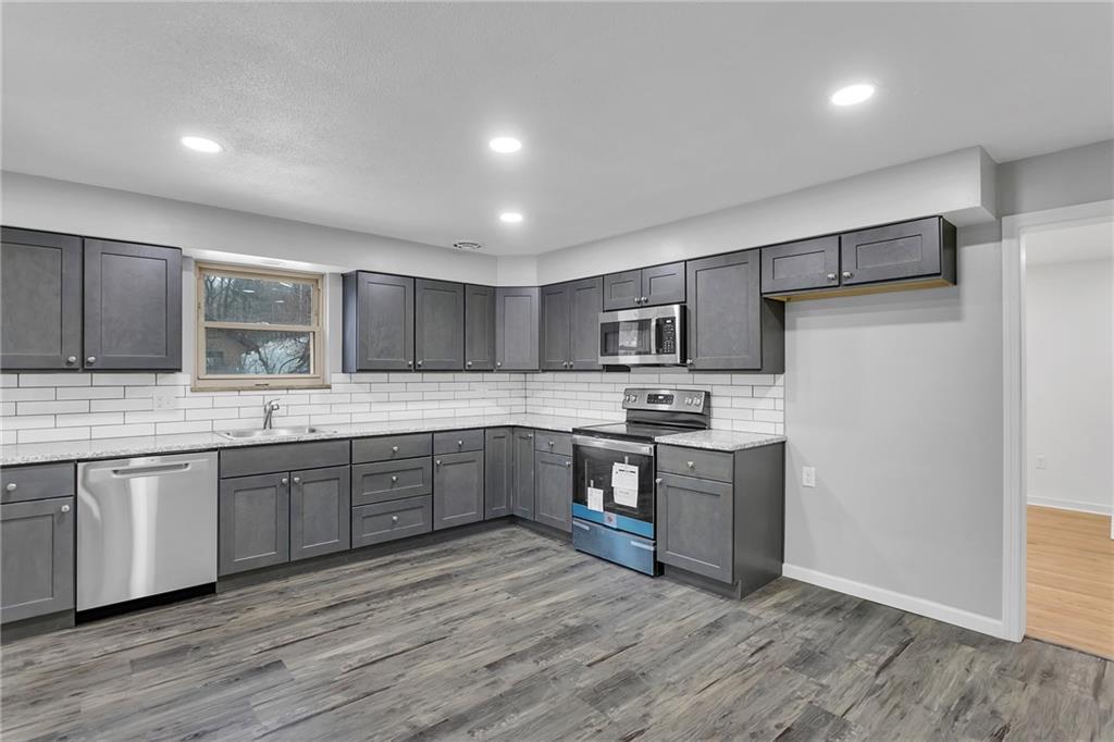 2516 Noblestown Road Pittsburgh, PA 15205 - Photo 3 of 25 Gallery Image 3