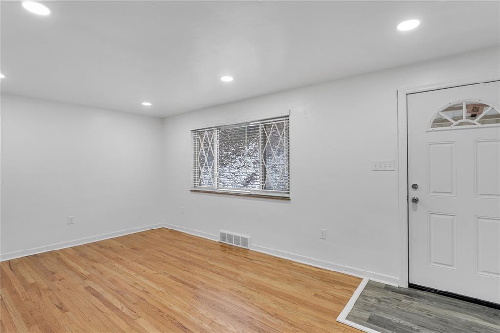 2516 Noblestown Road Pittsburgh, PA 15205 - Photo 8 of 25 Gallery Image 8