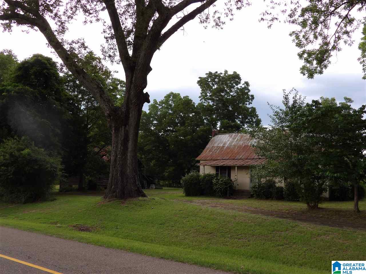 1660 Cedar Bend Road South Gadsden, AL 35907 - Photo 1 of 11