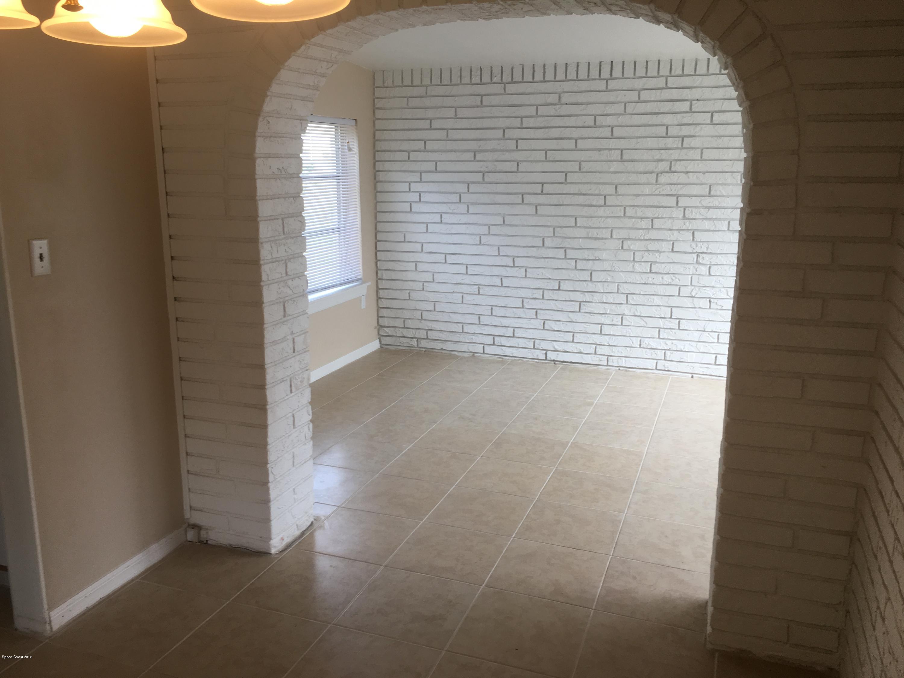 2244 Woodbury Road Melbourne, FL 32935 - Photo 12 of 15 030