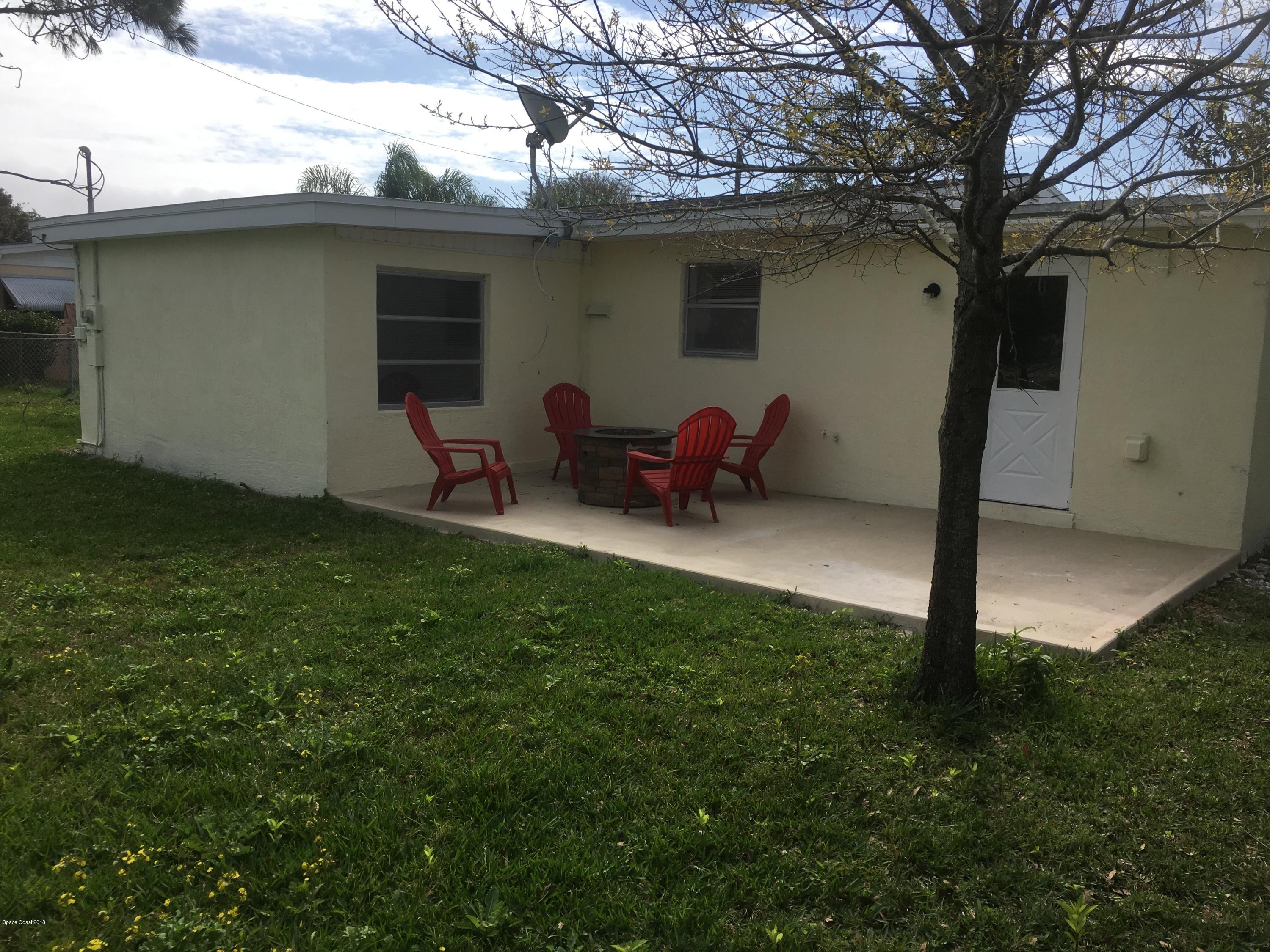 2244 Woodbury Road Melbourne, FL 32935 - Photo 3 of 15 050