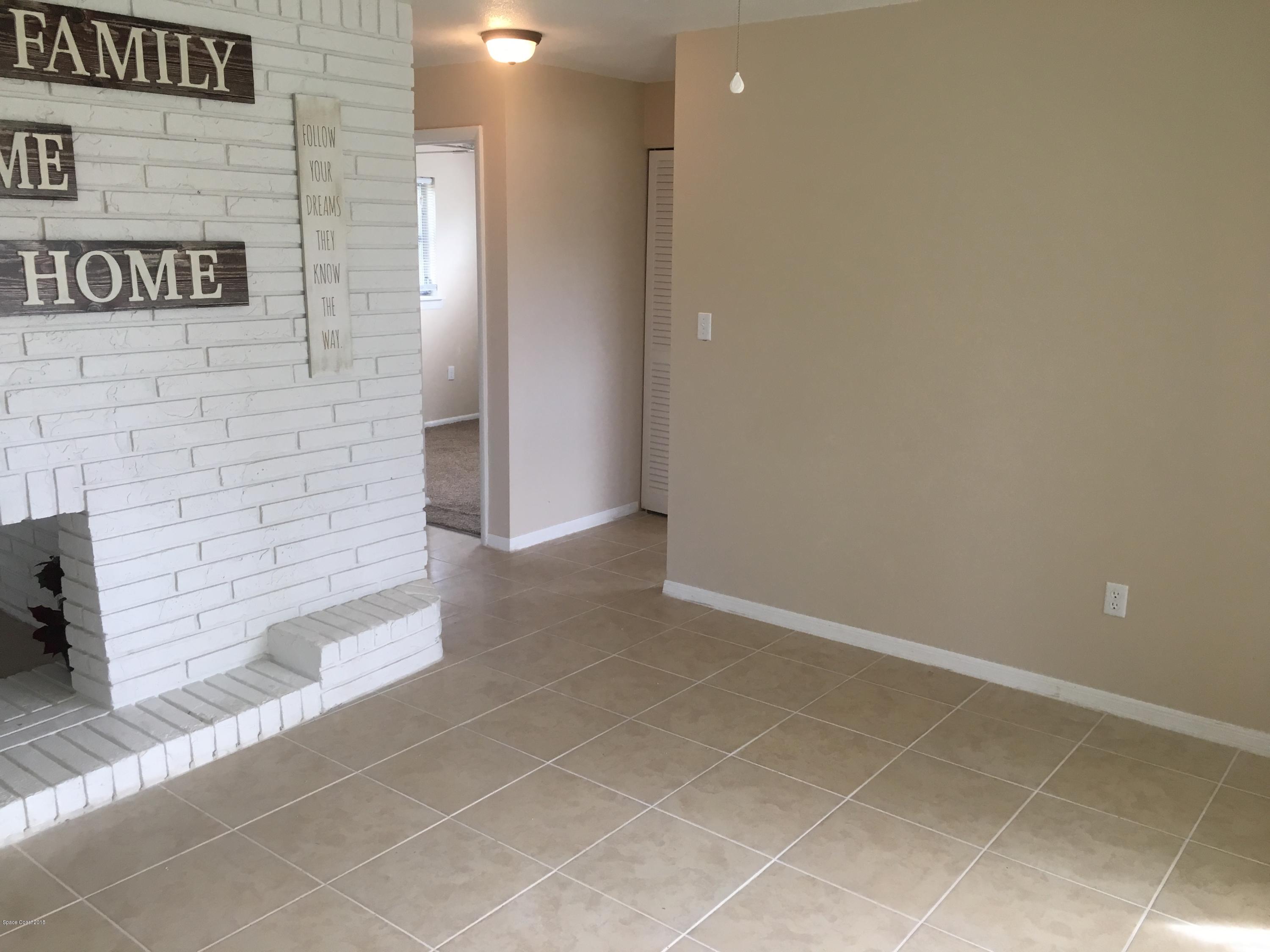 2244 Woodbury Road Melbourne, FL 32935 - Photo 5 of 15 017
