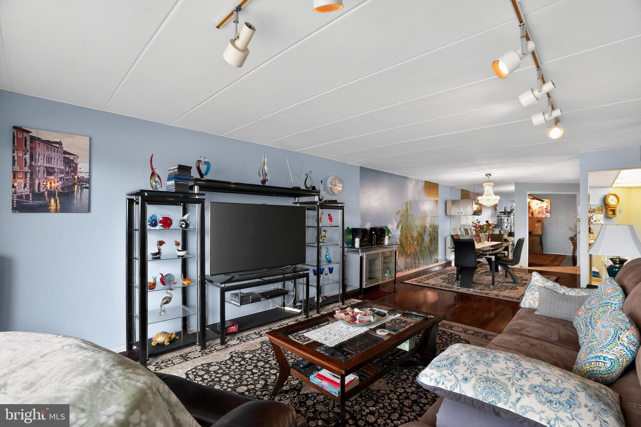 2131 Welsh Road, Unit 312 Philadelphia, PA 19115 - Photo 4 of 37