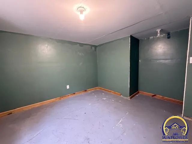 $119,900 | 422 Arundel Street, Emporia, KS 66801