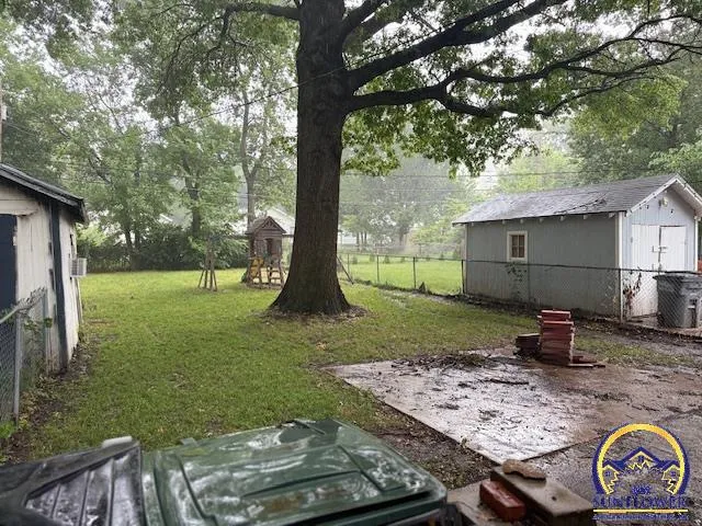 $119,900 | 422 Arundel Street, Emporia, KS 66801