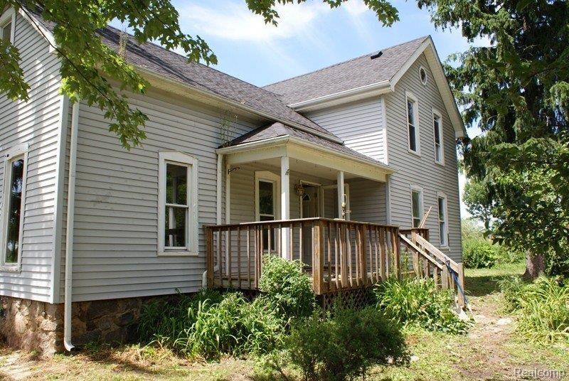 1989 Ferns Road Lapeer, MI 48446 - Photo 22 of 22 DSC01604.JPG