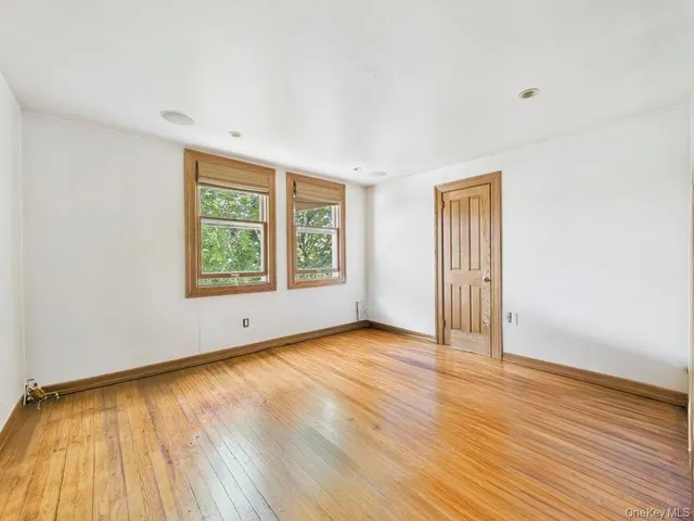 $899,000 | 36-17 201st Street | Auburndale