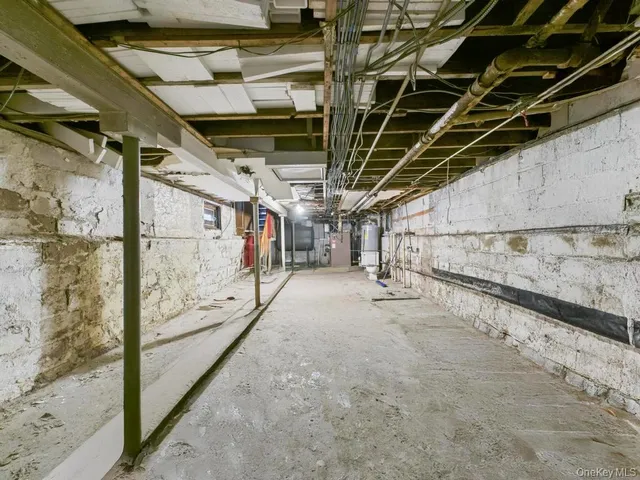 $899,000 | 36-17 201st Street | Auburndale