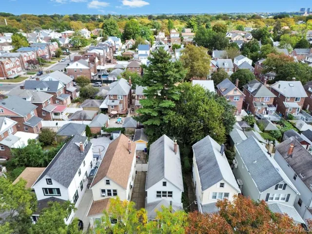 $899,000 | 36-17 201st Street | Auburndale