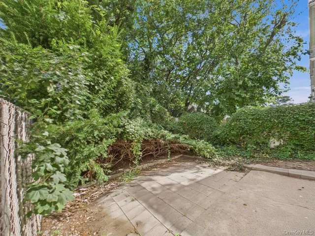 $899,000 | 36-17 201st Street | Auburndale