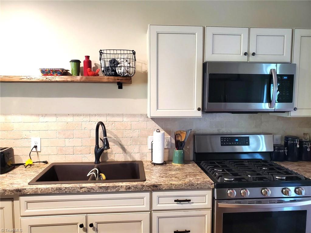 340 Kite Road Millers Creek, NC 28651 - Photo 13 of 26