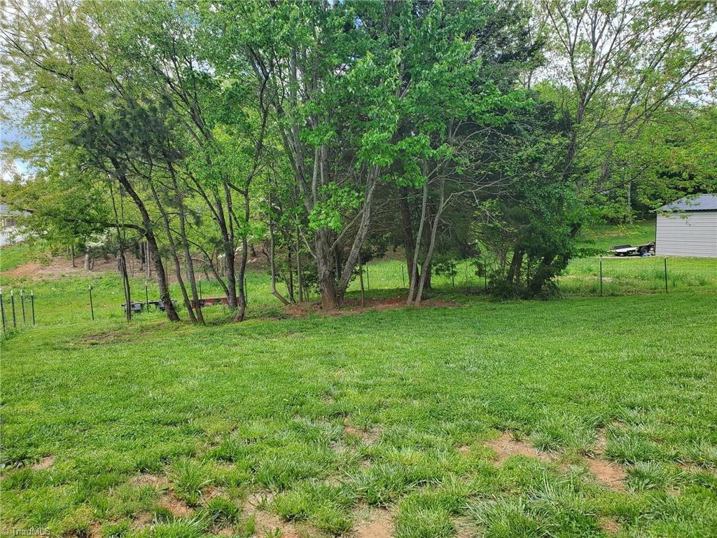 340 Kite Road Millers Creek, NC 28651 - Photo 3 of 26