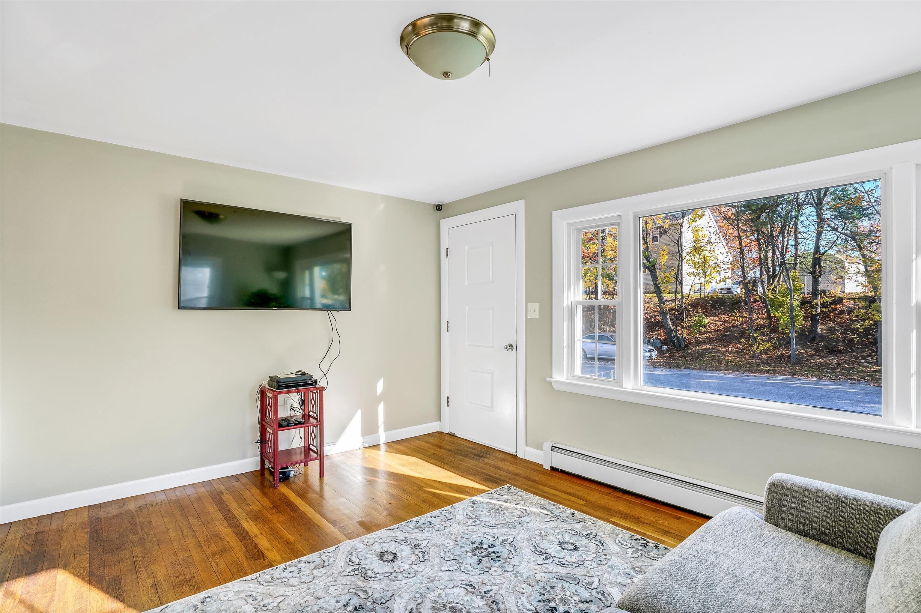 103 Leewood Street Manchester, NH 03103 - Photo 12 of 34