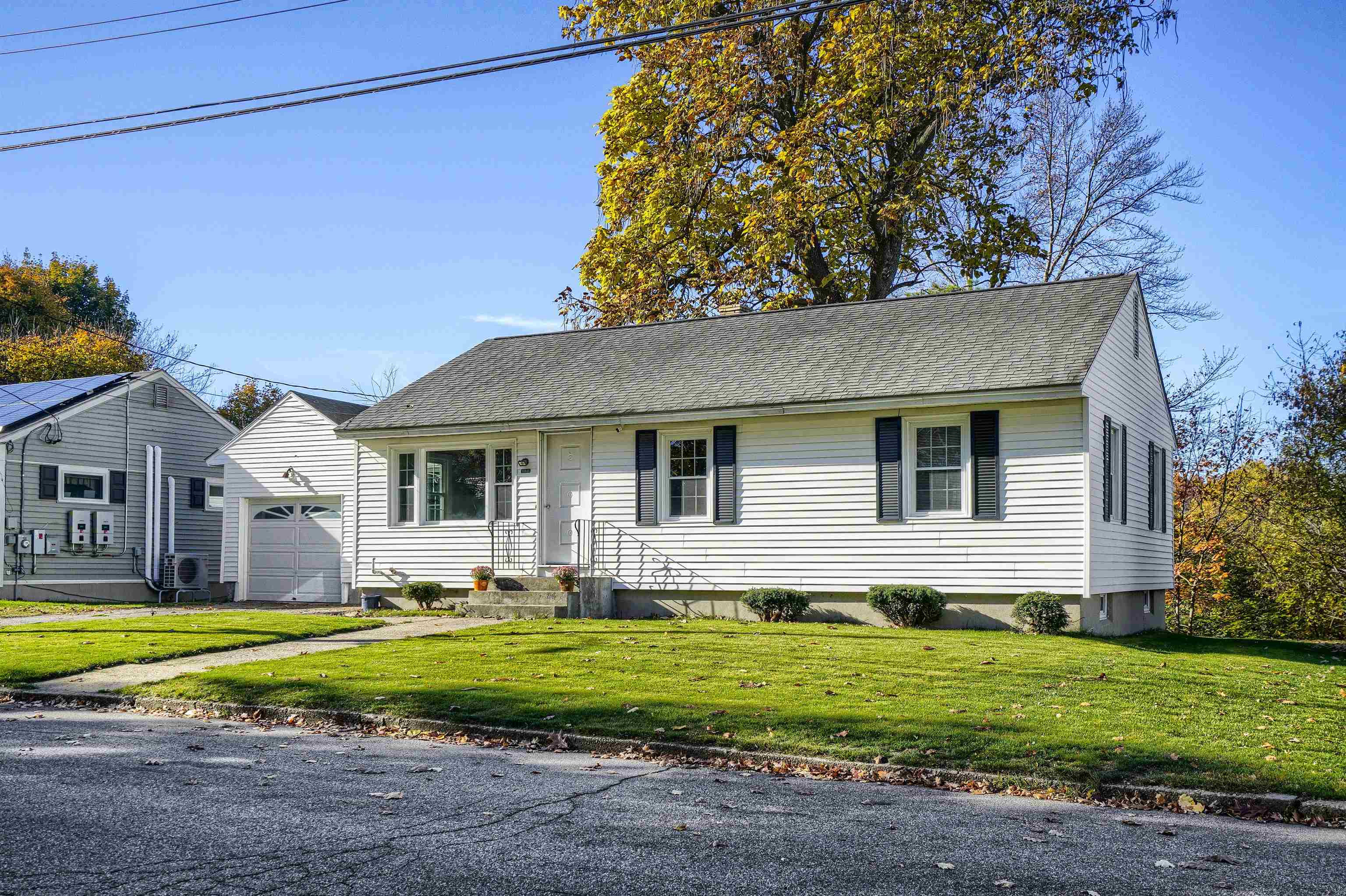 103 Leewood Street Manchester, NH 03103 - Photo 3 of 34