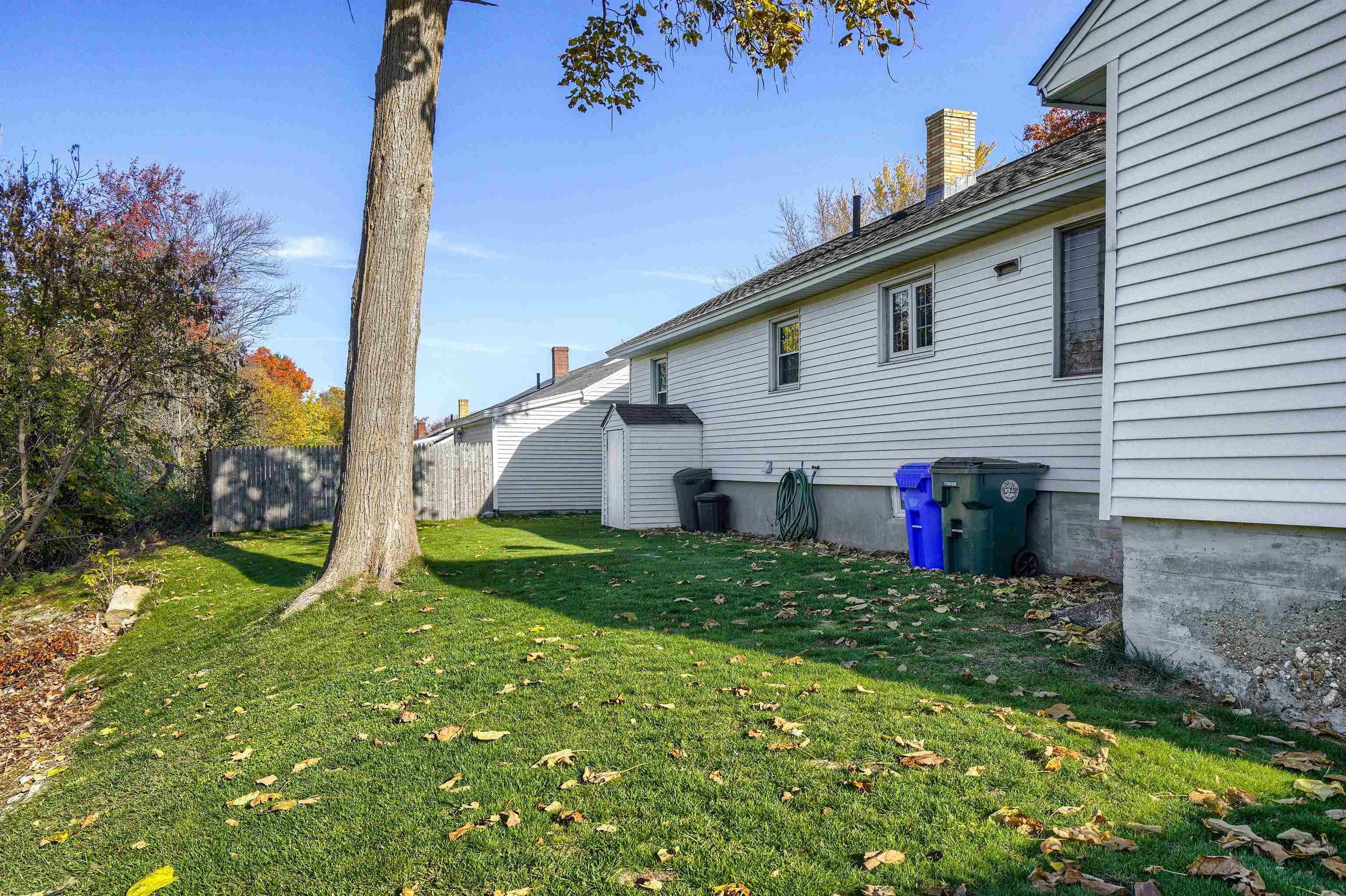 103 Leewood Street Manchester, NH 03103 - Photo 4 of 34