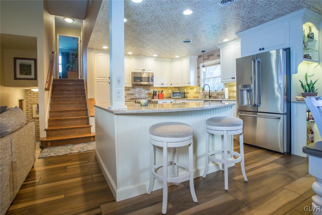 2404 Nottingham Road Bethlehem, PA 18017 - Photo 3 of 20 Gallery Image 3