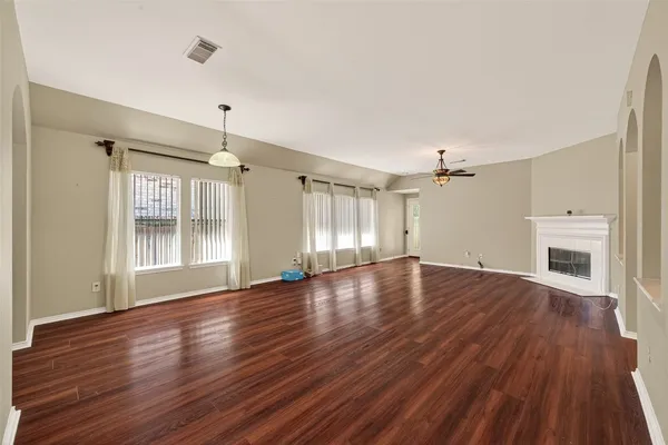 $2,000 | 2427 Colonial Springs Lane, Spring, TX 77386