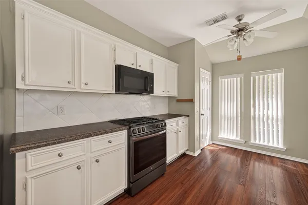 $2,000 | 2427 Colonial Springs Lane, Spring, TX 77386