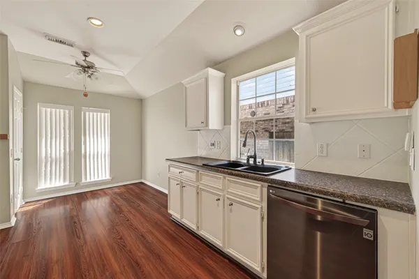 $2,000 | 2427 Colonial Springs Lane, Spring, TX 77386