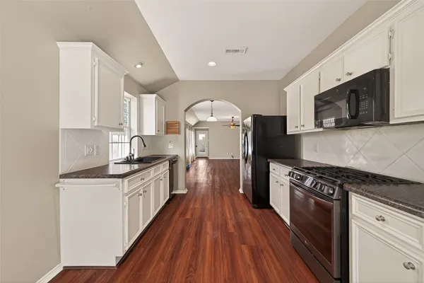 $2,000 | 2427 Colonial Springs Lane, Spring, TX 77386
