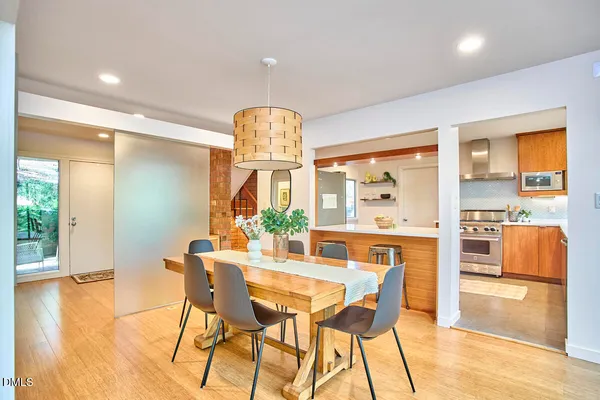 $1,700,000 | 216 Glenhill Lane, Chapel Hill, NC 27514