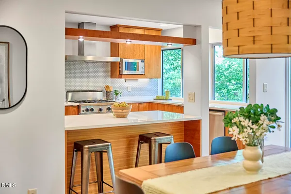$1,700,000 | 216 Glenhill Lane, Chapel Hill, NC 27514