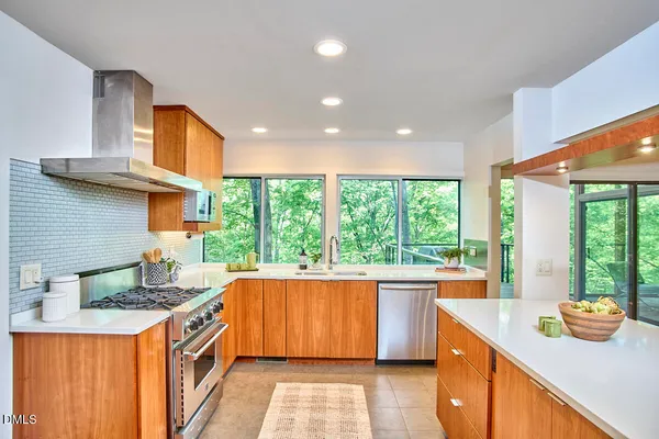 $1,700,000 | 216 Glenhill Lane, Chapel Hill, NC 27514