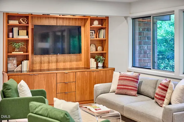 $1,700,000 | 216 Glenhill Lane, Chapel Hill, NC 27514