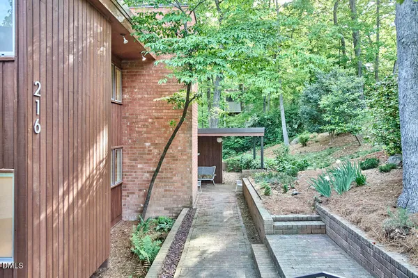 $1,700,000 | 216 Glenhill Lane, Chapel Hill, NC 27514