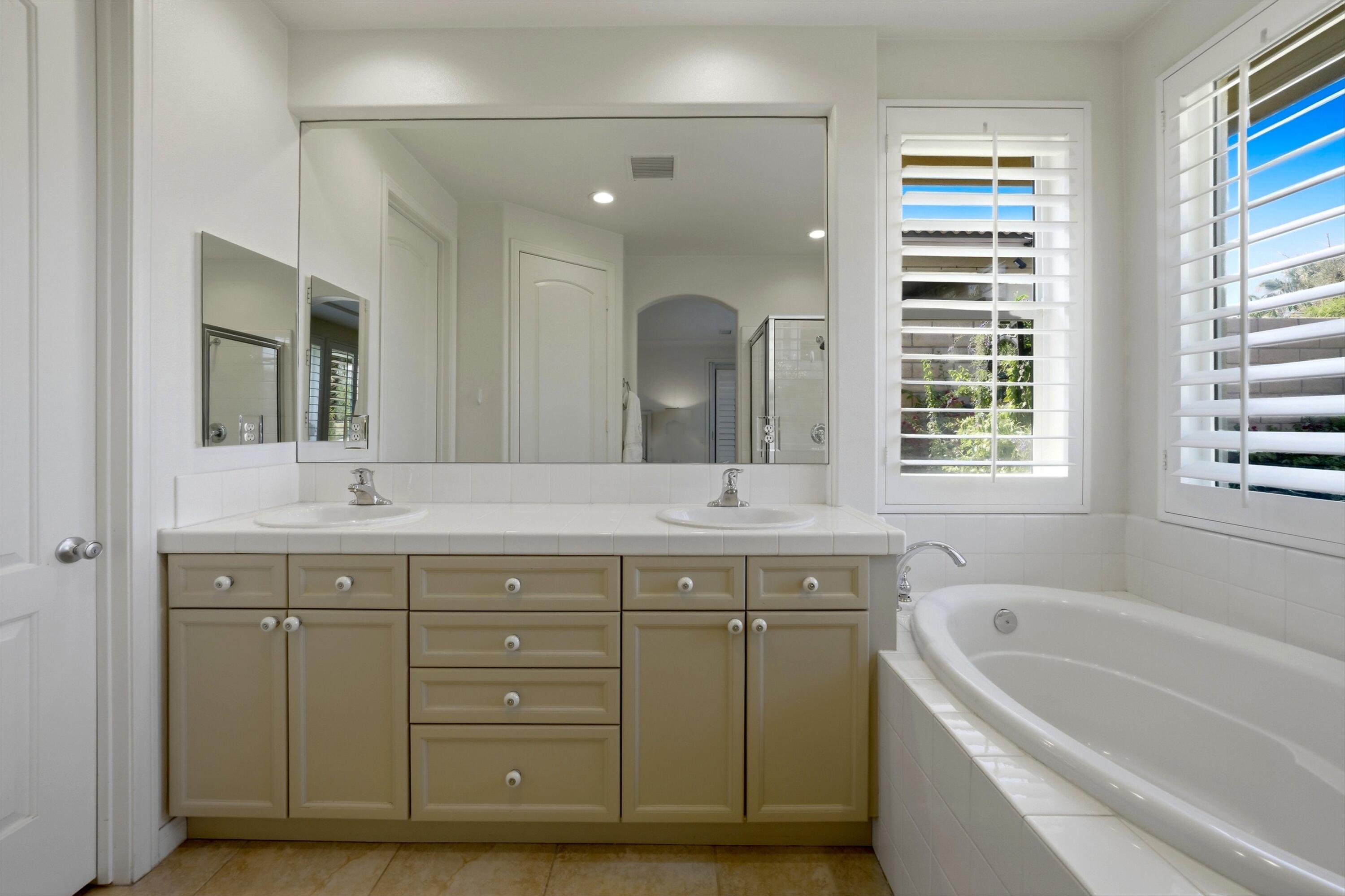 171 Via Milano Rancho Mirage, CA 92270 - Photo 28 of 49 33-Photo-33