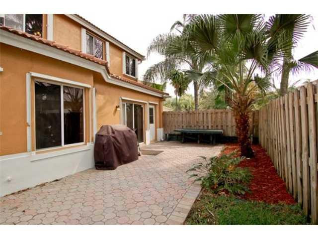 11250 Reveille Road Cooper City, FL 33026 - Photo 8 of 25 Yard/Garden