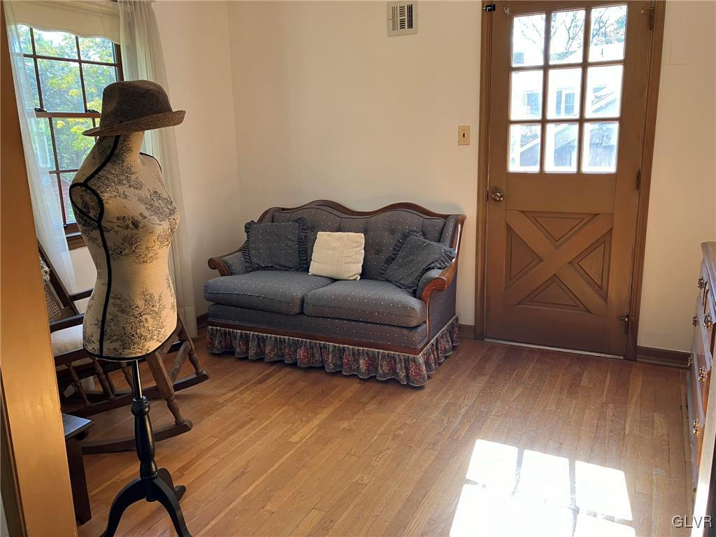 4290 Wellesley Road Bethlehem, PA 18017 - Photo 17 of 50 The sitting room has an exterior door to its own p