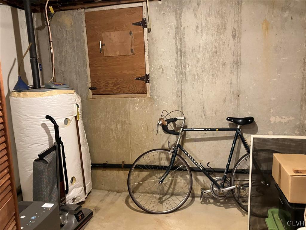 4290 Wellesley Road Bethlehem, PA 18017 - Photo 37 of 50 8x8 storage room includes a sump pump. POA says i