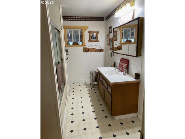 $550,000 | 39798 Bear Gulch Road, Baker City, OR 97814