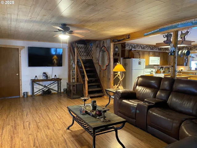 $550,000 | 39798 Bear Gulch Road, Baker City, OR 97814