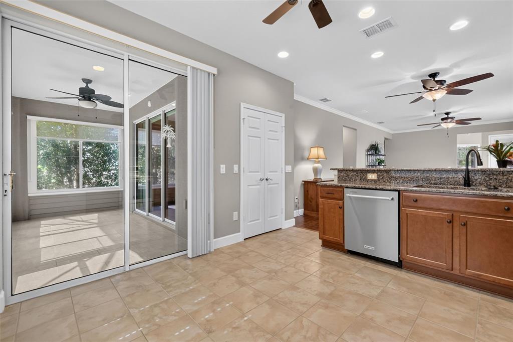 9137 Southwest 70th Loop Ocala, FL 34481 - Photo 13 of 29