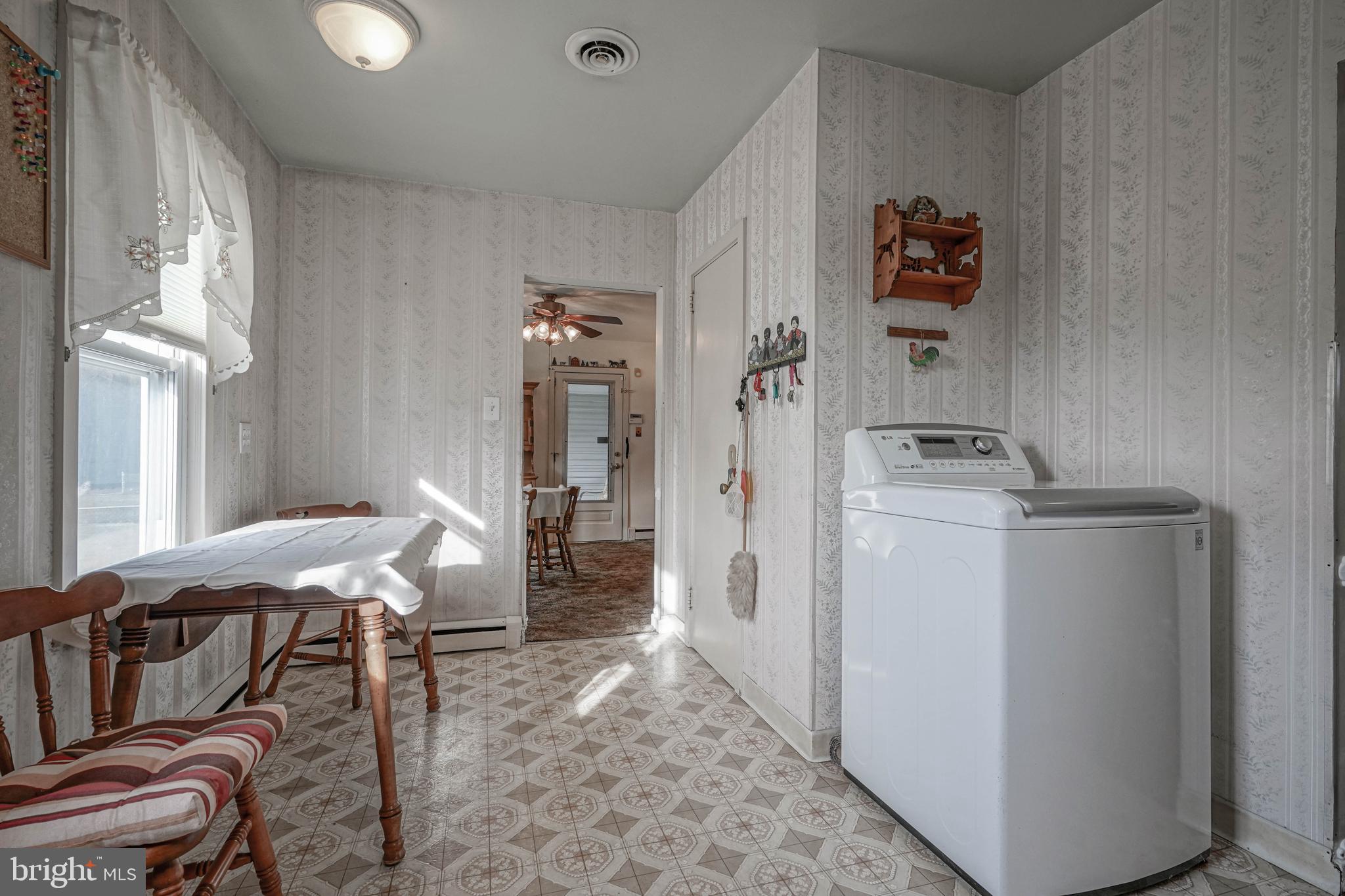 249 Cleveland Avenue Carneys Point, NJ 08069 - Photo 15 of 52 a very nice looking room with a couch