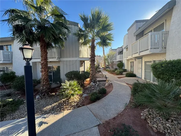 $1,600 | 518 Delfern Lane, Las Vegas, NV 89169