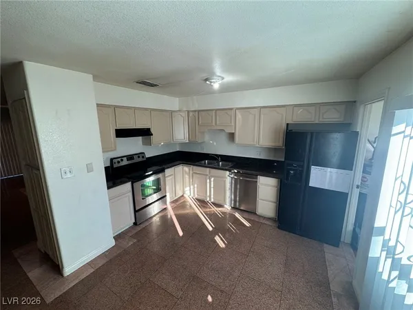 $1,600 | 518 Delfern Lane, Las Vegas, NV 89169