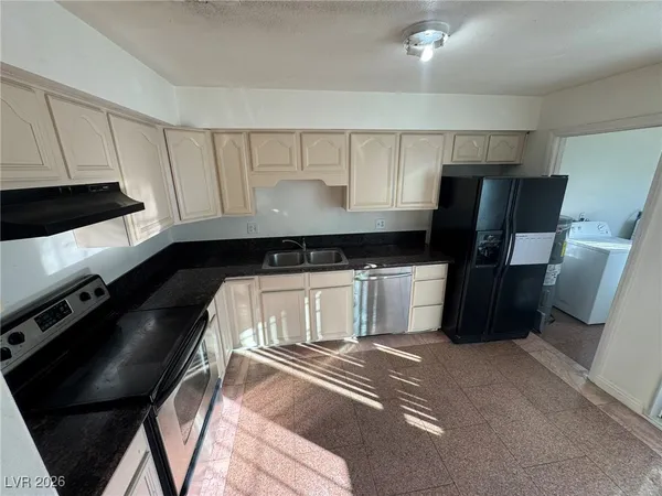 $1,600 | 518 Delfern Lane, Las Vegas, NV 89169