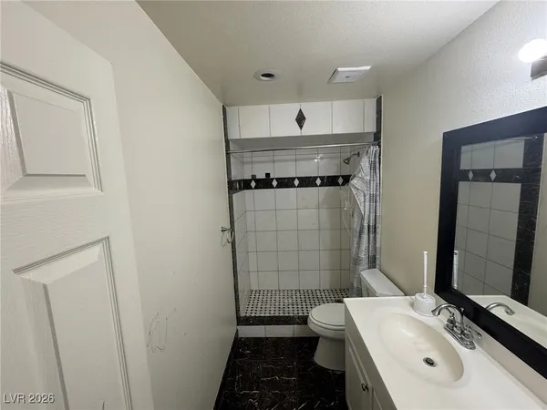 $1,600 | 518 Delfern Lane, Las Vegas, NV 89169