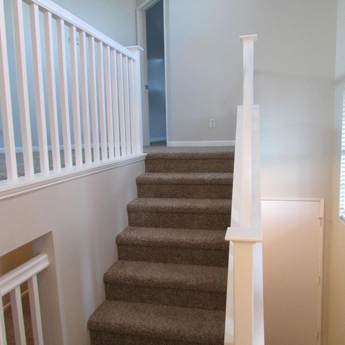 1832 Ivory Avenue Palmdale, CA 93550 - Photo 11 of 52 a view of entryway with a bathtub