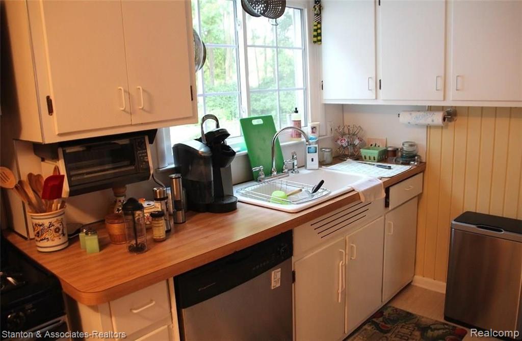 31520 Evergreen Road Beverly Hills, MI 48025 - Photo 11 of 21