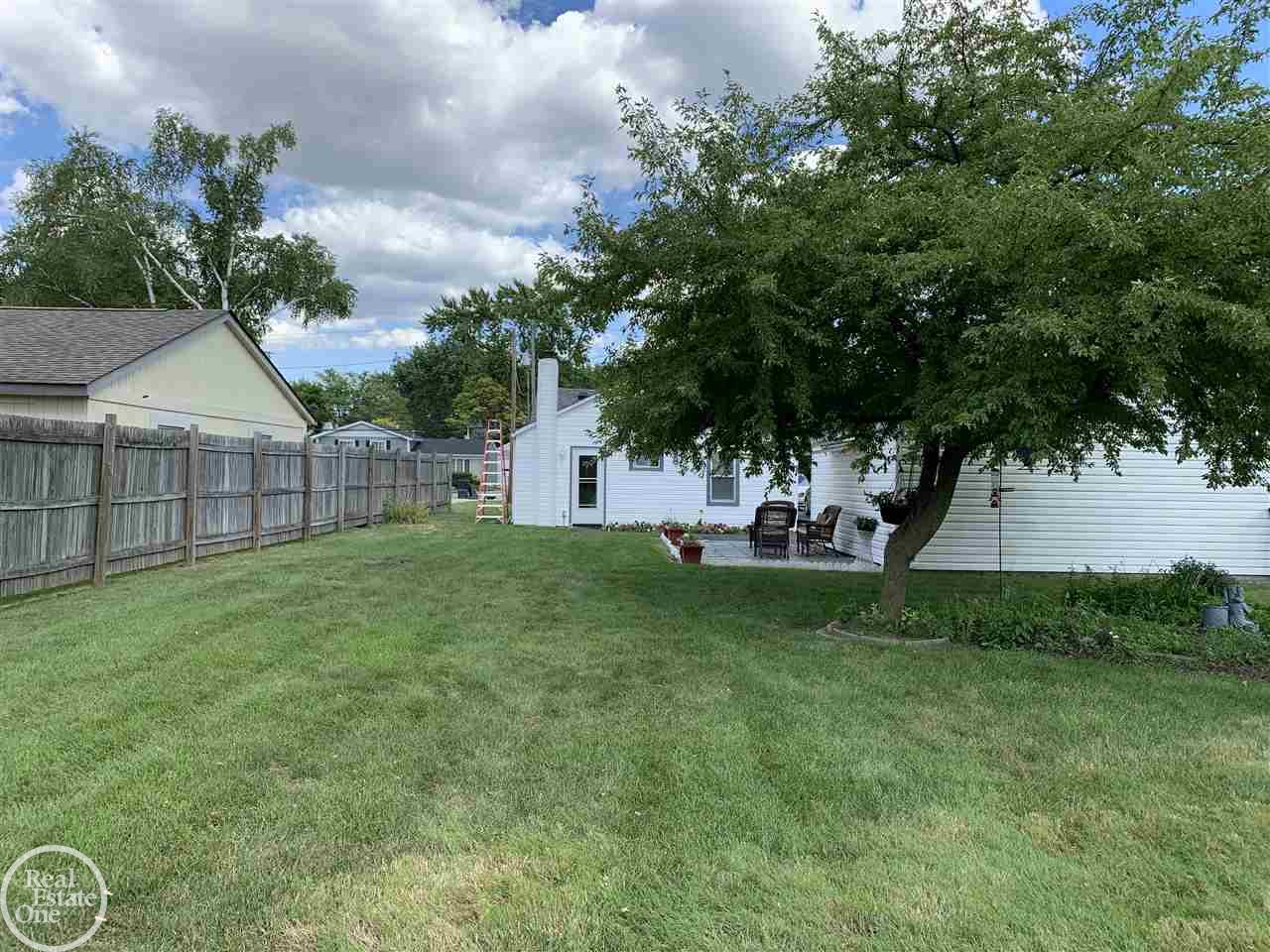 1881 Milverton Road Troy, MI 48083 - Photo 13 of 22 VIEW OF THE BACK OF HOUSE