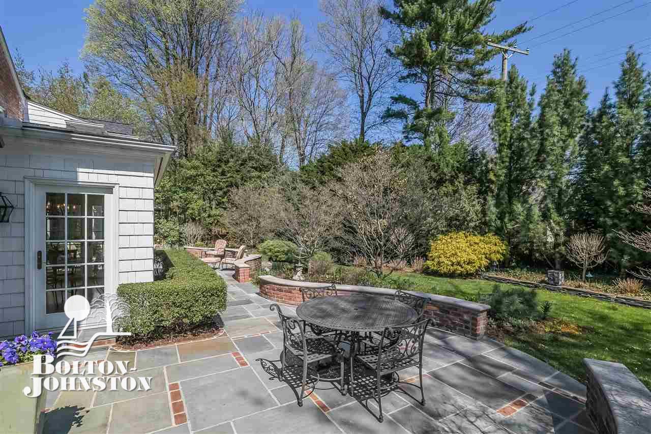110 Touraine Road Grosse Pointe, MI 48236 - Photo 49 of 68 31346880-48.JPG