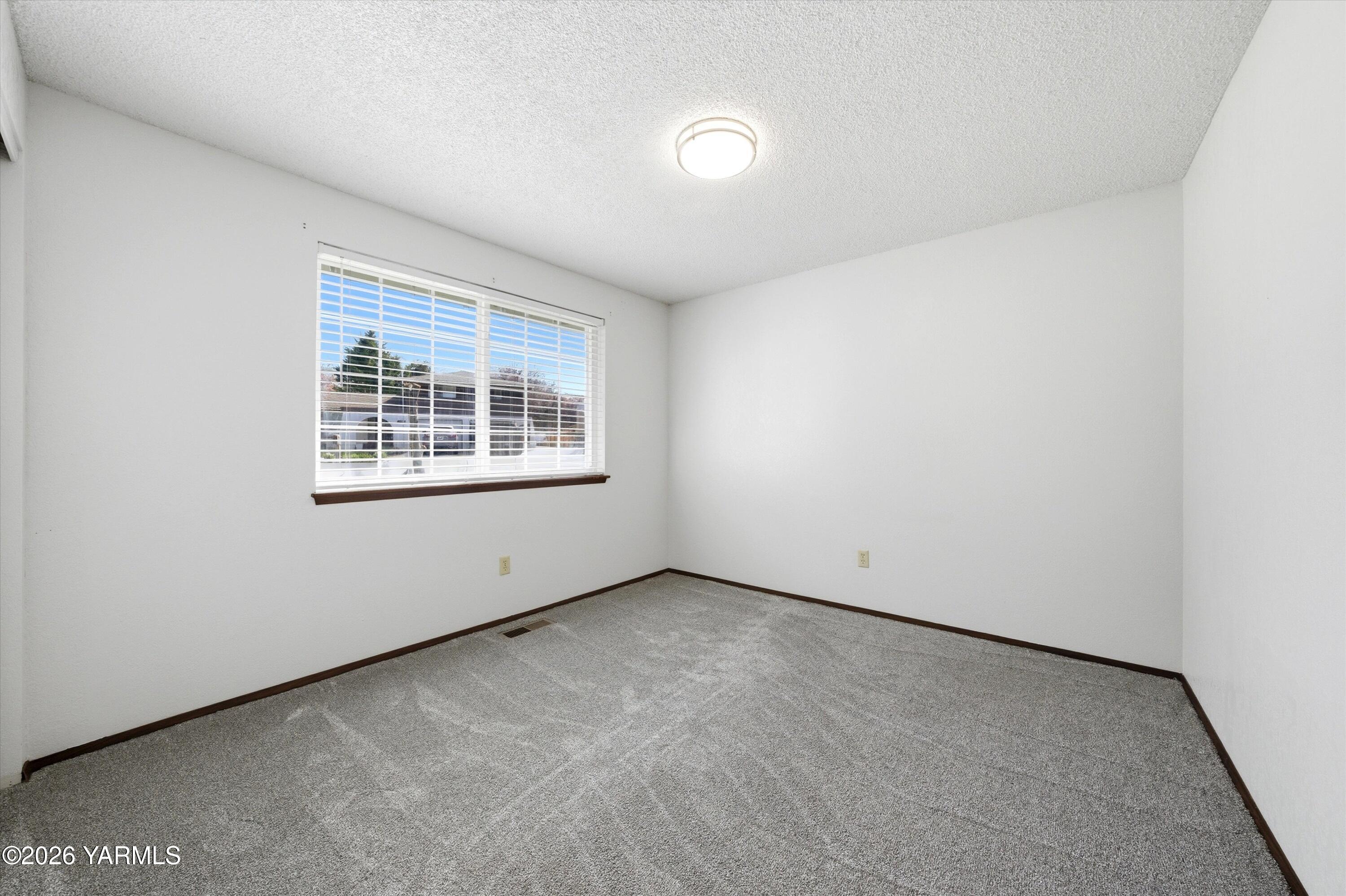 11809 West Bristol Road Yakima, WA 98908 - Photo 13 of 40 13-7R504913