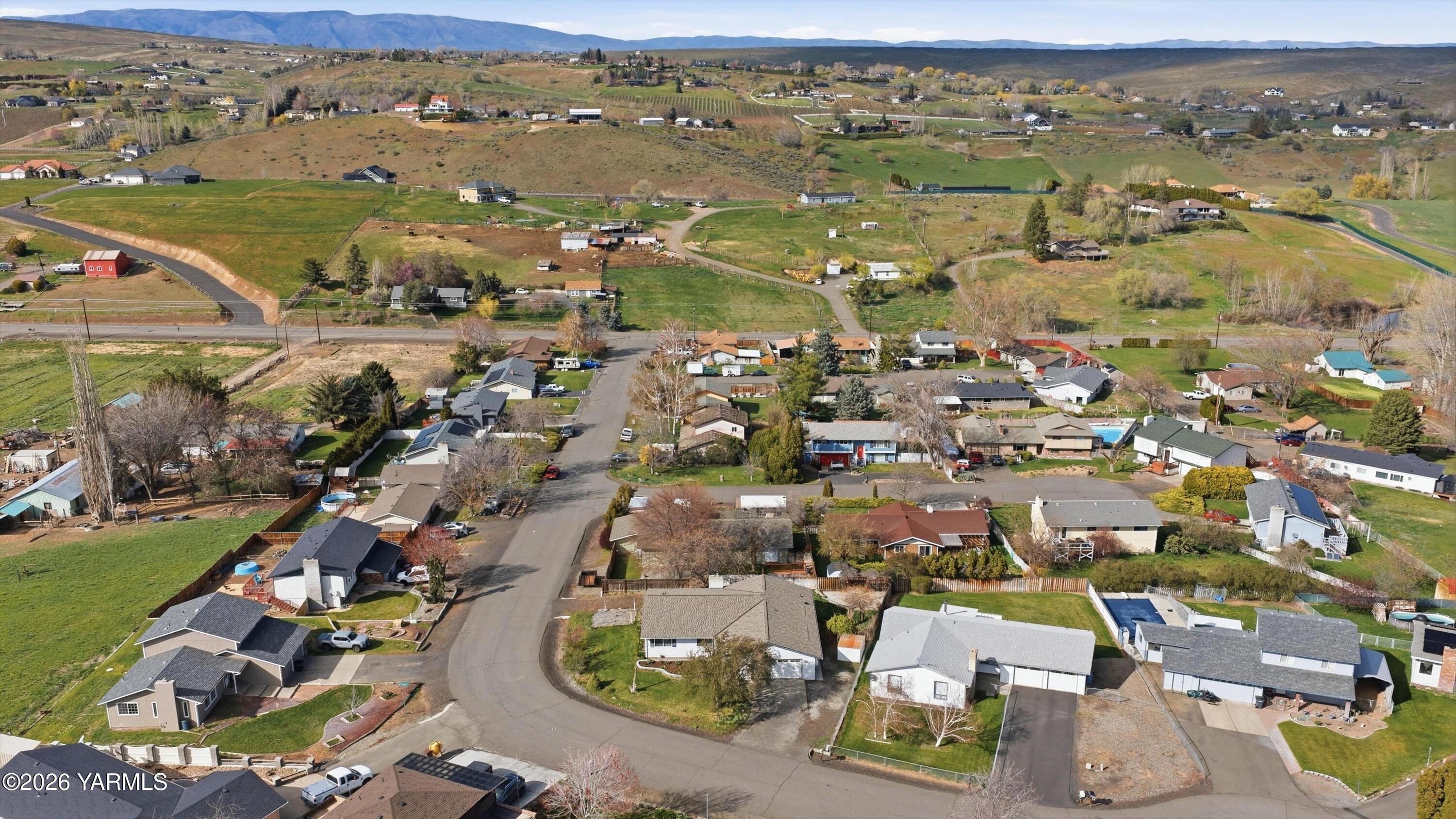 11809 West Bristol Road Yakima, WA 98908 - Photo 34 of 40 34-DJI_20260403160228_0510_D_M4P_autorem