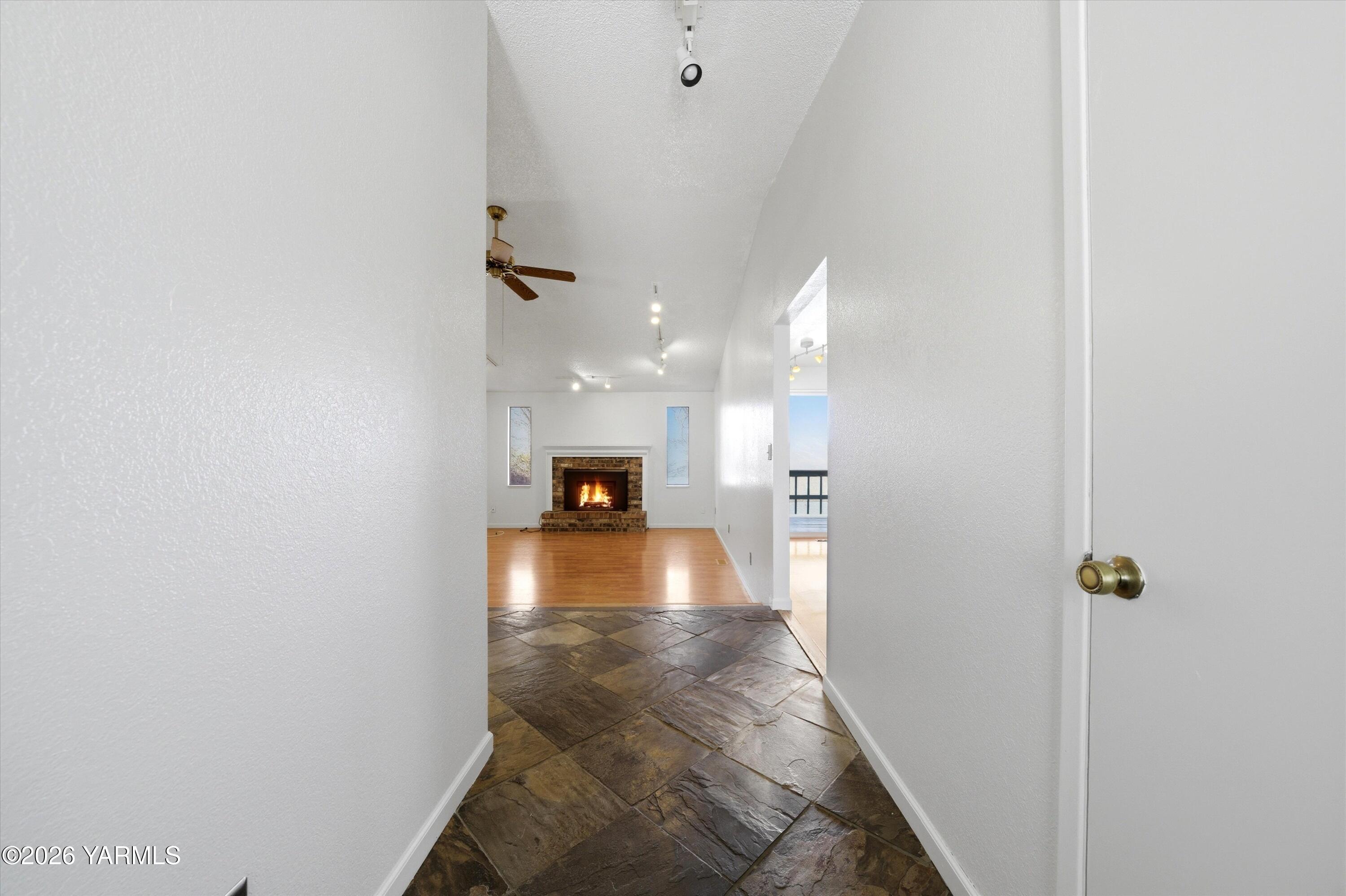 11809 West Bristol Road Yakima, WA 98908 - Photo 4 of 40 04-7R504886_with_fire